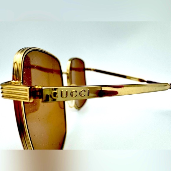 Gucci Gold Square Sunglasses GG0802S - Picture 4 of 6